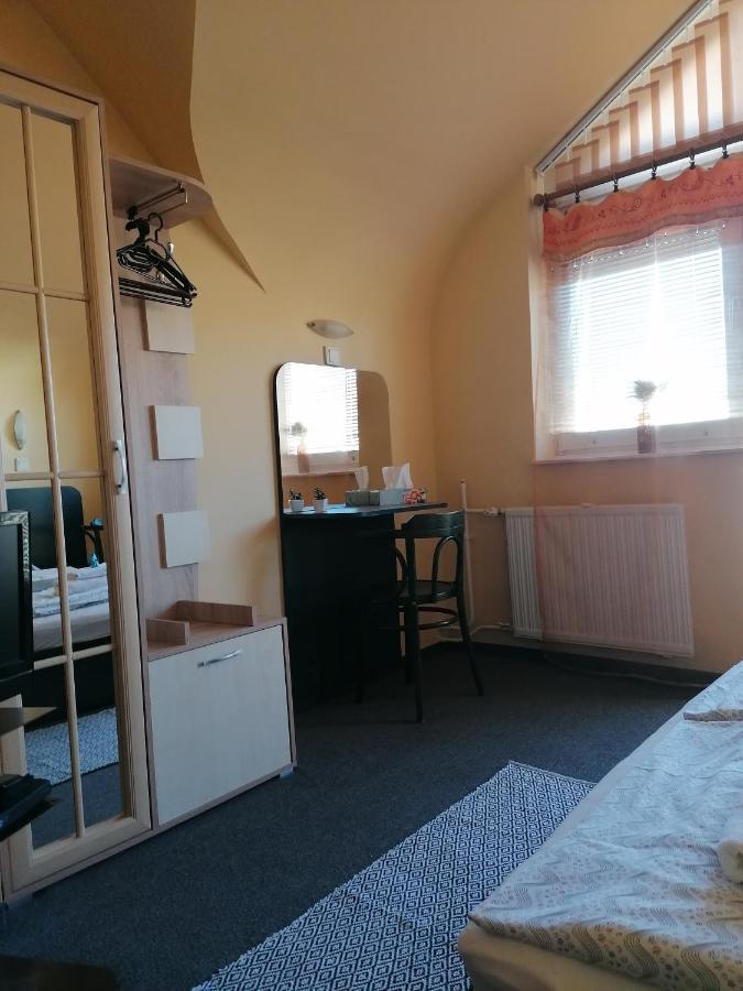 Bianco Leilighet Sopron Eksteriør bilde